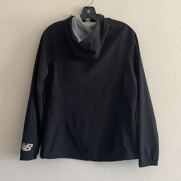 NEW BALANCE Wind Breaker Rain Black Full Zip Up Cord Drawstring Jacket Hoodie M - Picture 6 of 10
